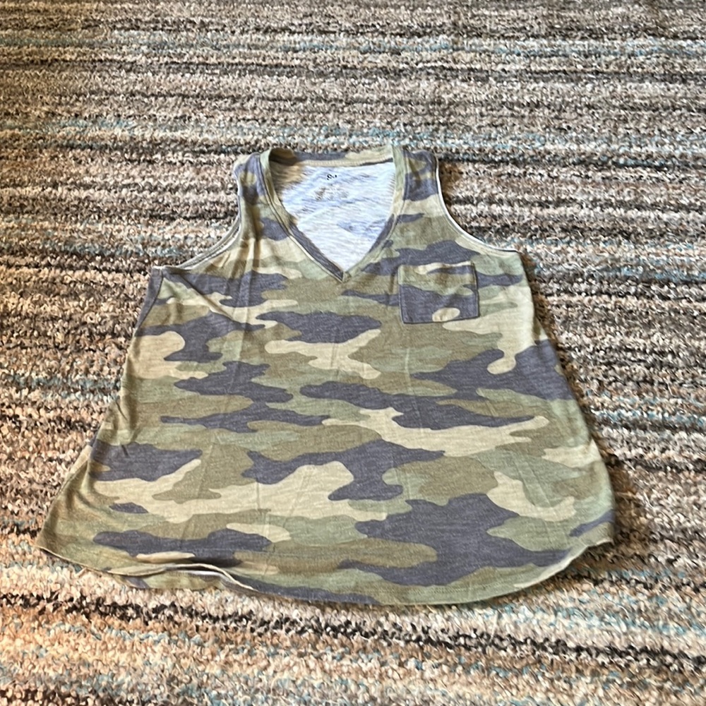 Sleeveless Camo Shirt